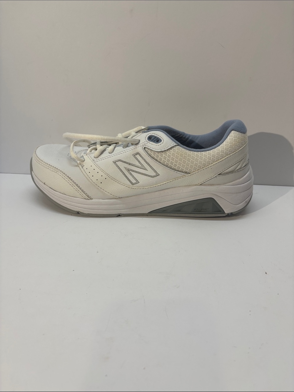 New Balance 928V3 Off-White and Light Gray Comfort Walking Shoe men’s size 9.5
